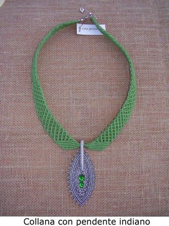 Bijoux: Collana con pendente indiano, realizzata da Medi Cristina